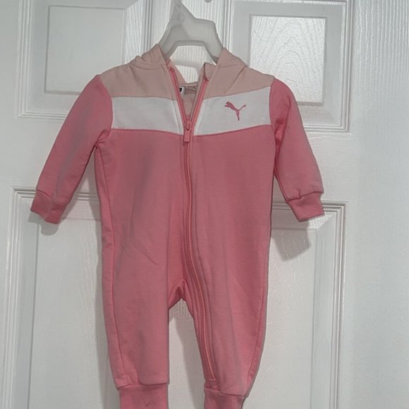 Adorable Pink Puma Jumpsuit for Baby 0-3M NWT - Picture 1 of 5